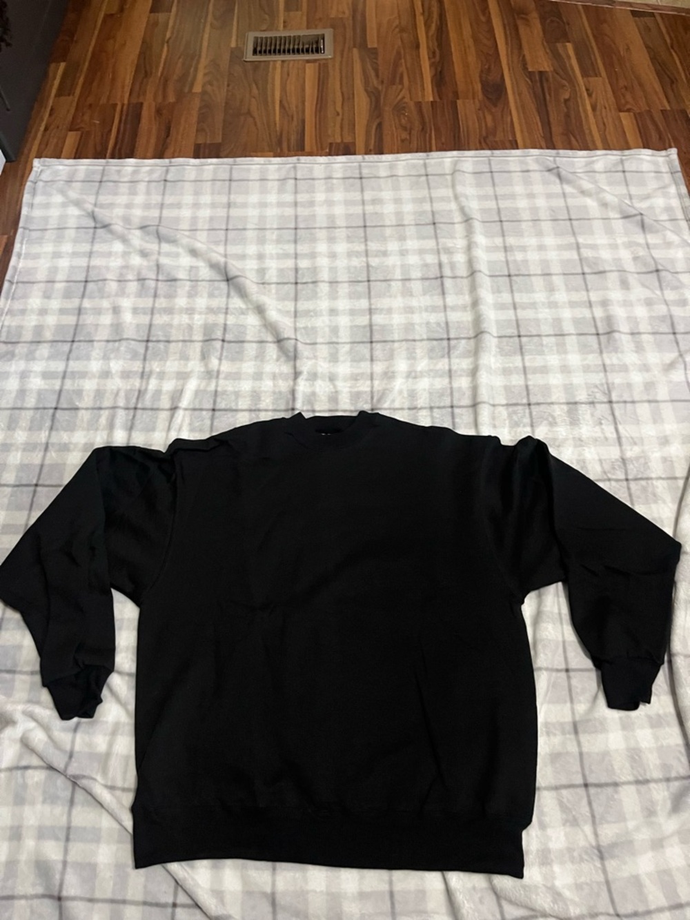 Vintage Hanes Activewear Black Sweatshirt